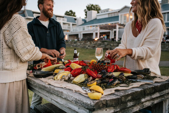 Samoset-Seafood-Boil-570×380